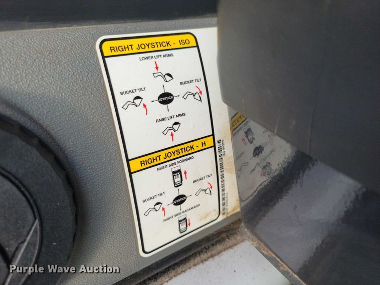 image for item NK9894 2008 Bobcat  T320 tracked skid steer loader