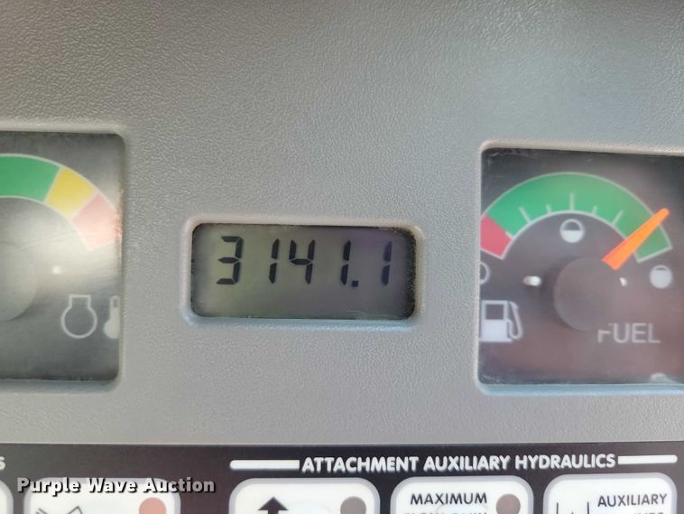 image for item NK9894 2008 Bobcat  T320 tracked skid steer loader