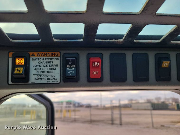 image for item NK9894 2008 Bobcat  T320 tracked skid steer loader