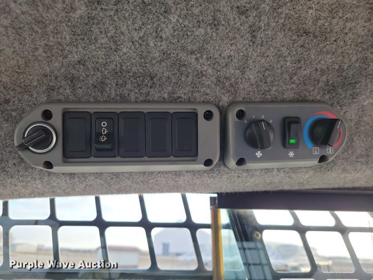 image for item NK9894 2008 Bobcat  T320 tracked skid steer loader