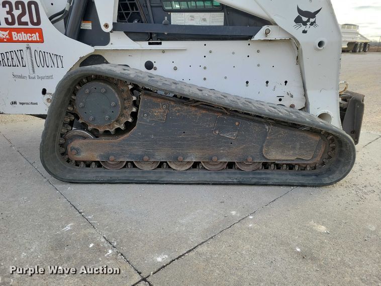 image for item NK9894 2008 Bobcat  T320 tracked skid steer loader