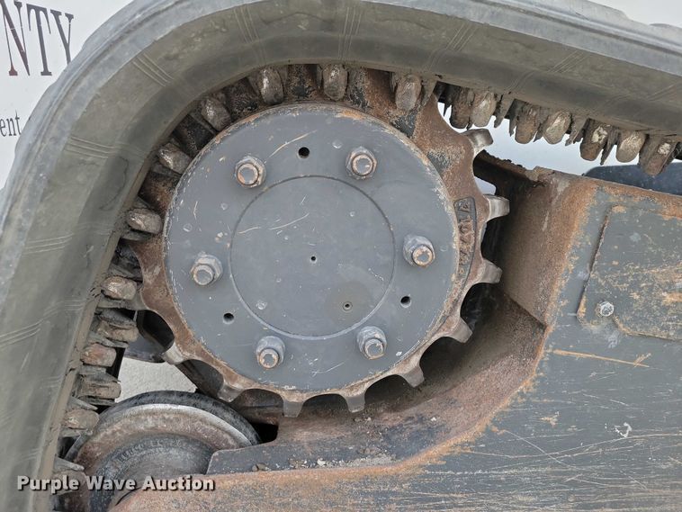 image for item NK9894 2008 Bobcat  T320 tracked skid steer loader