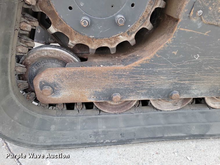 image for item NK9894 2008 Bobcat  T320 tracked skid steer loader