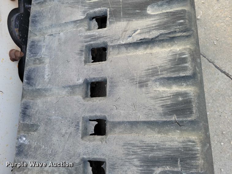 image for item NK9894 2008 Bobcat  T320 tracked skid steer loader