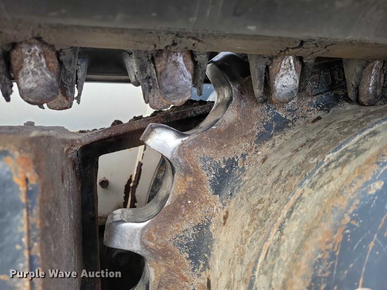 image for item NK9894 2008 Bobcat  T320 tracked skid steer loader