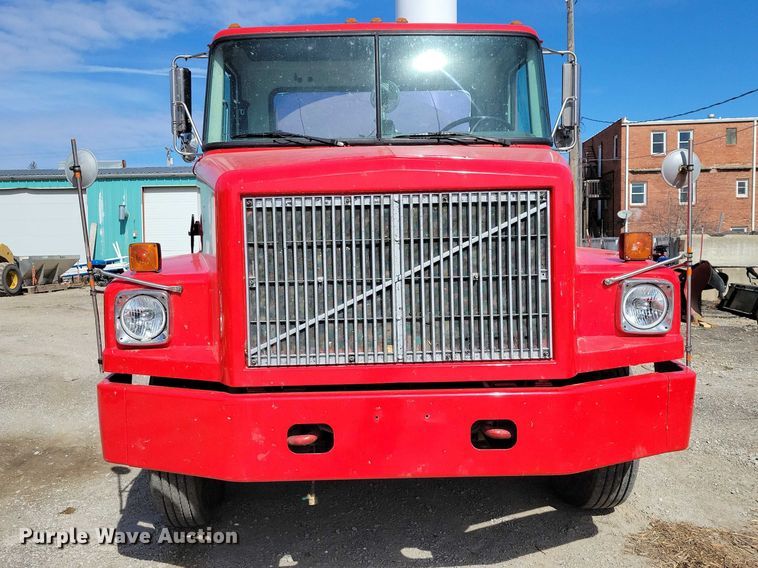 image for item NK9899 1990 White GMC WB water truck