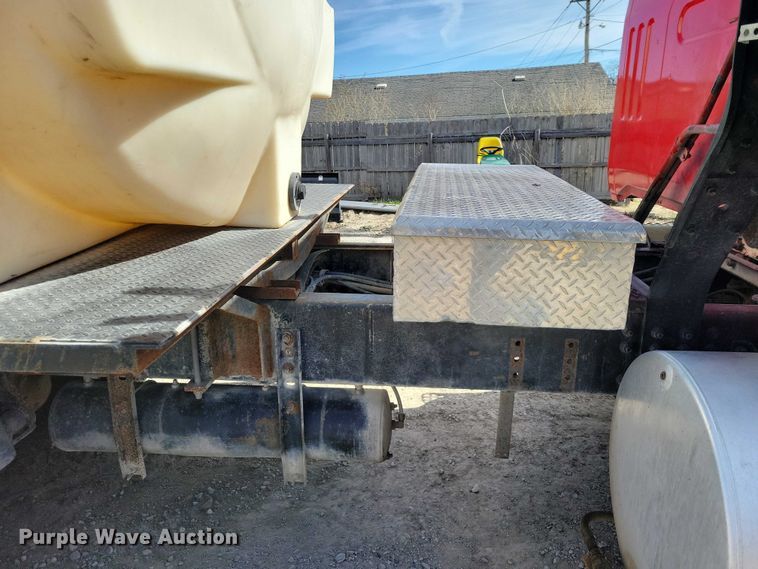 image for item NK9899 1990 White GMC WB water truck