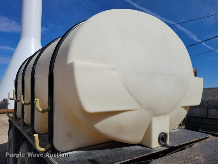 image for item NK9899 1990 White GMC WB water truck