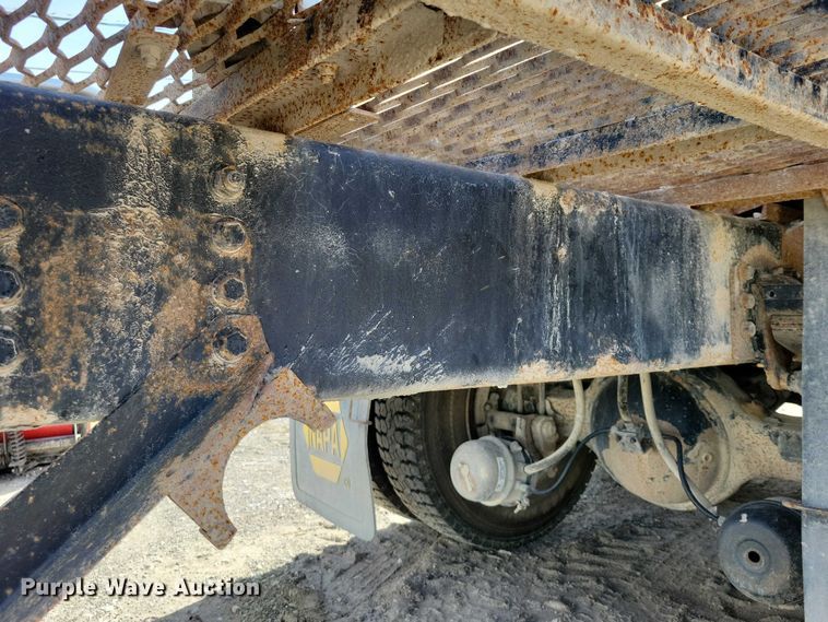 image for item NK9899 1990 White GMC WB water truck