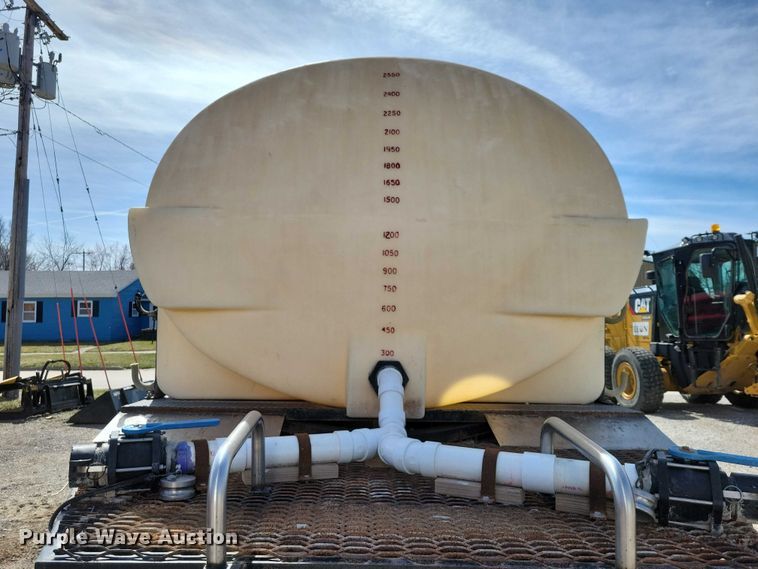 image for item NK9899 1990 White GMC WB water truck