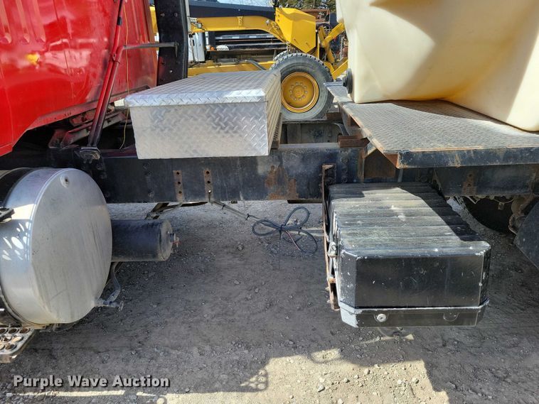 image for item NK9899 1990 White GMC WB water truck