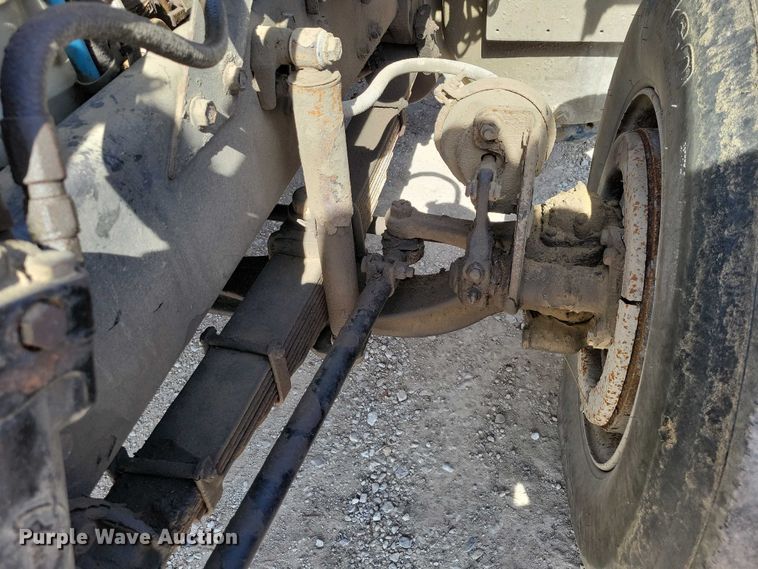 image for item NK9899 1990 White GMC WB water truck