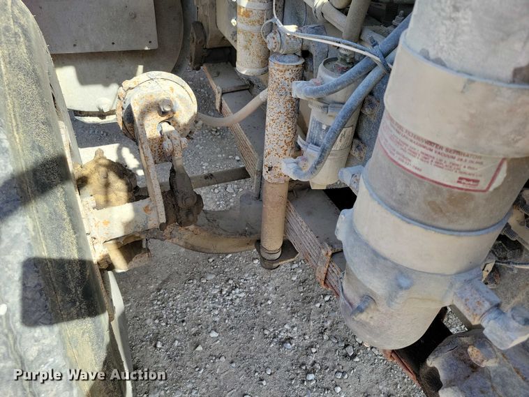 image for item NK9899 1990 White GMC WB water truck