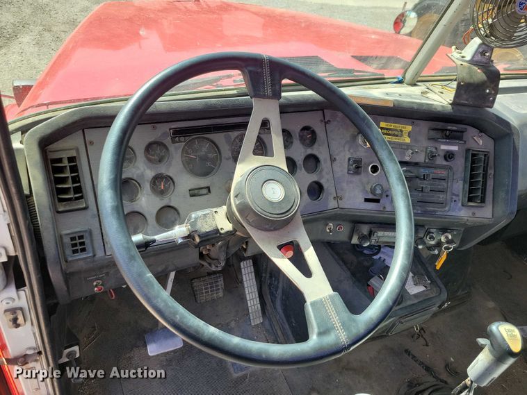 image for item NK9899 1990 White GMC WB water truck