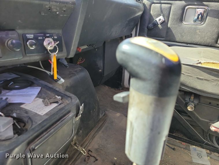 image for item NK9899 1990 White GMC WB water truck