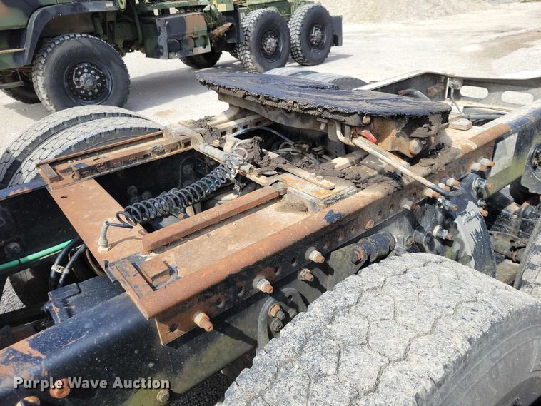 image for item NK9901 2006 Freightliner Business Class M2  semi truck