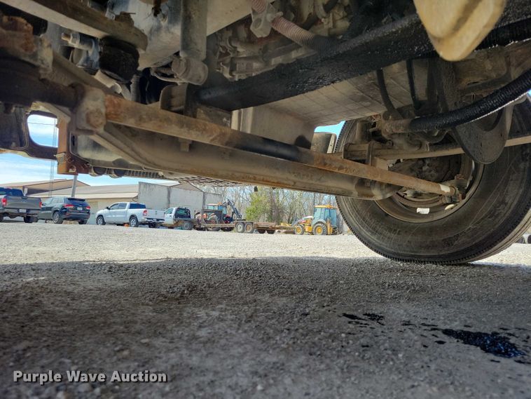 image for item NK9901 2006 Freightliner Business Class M2  semi truck