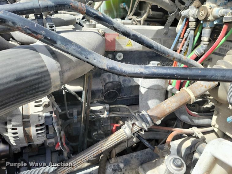 image for item NK9901 2006 Freightliner Business Class M2  semi truck