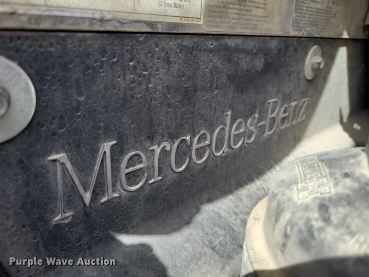 image for item NK9901 2006 Freightliner Business Class M2  semi truck