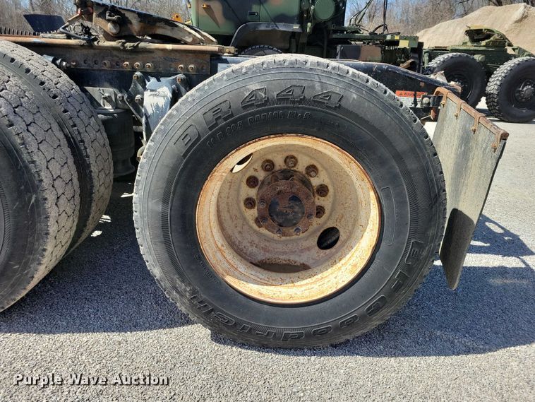 image for item NK9901 2006 Freightliner Business Class M2  semi truck