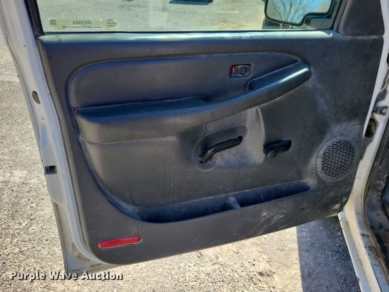 image for item NK9904 2005 Chevrolet 1500 pickup truck