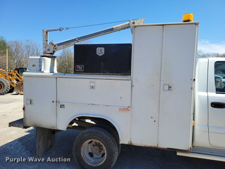 image for item NK9905 1997 Dodge RAM 3500 utility bed pickup truck