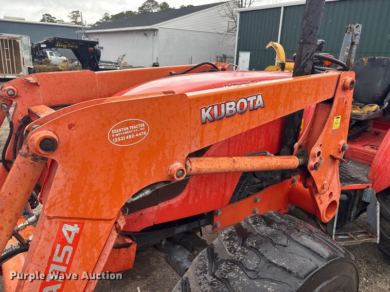 image for item DT2865 2014 Kubota M7060D MFWD tractor