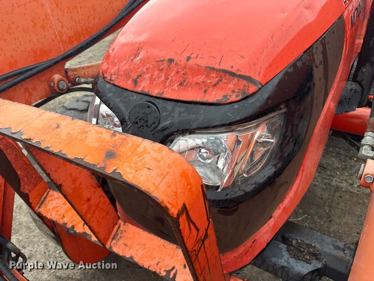image for item DT2865 2014 Kubota M7060D MFWD tractor