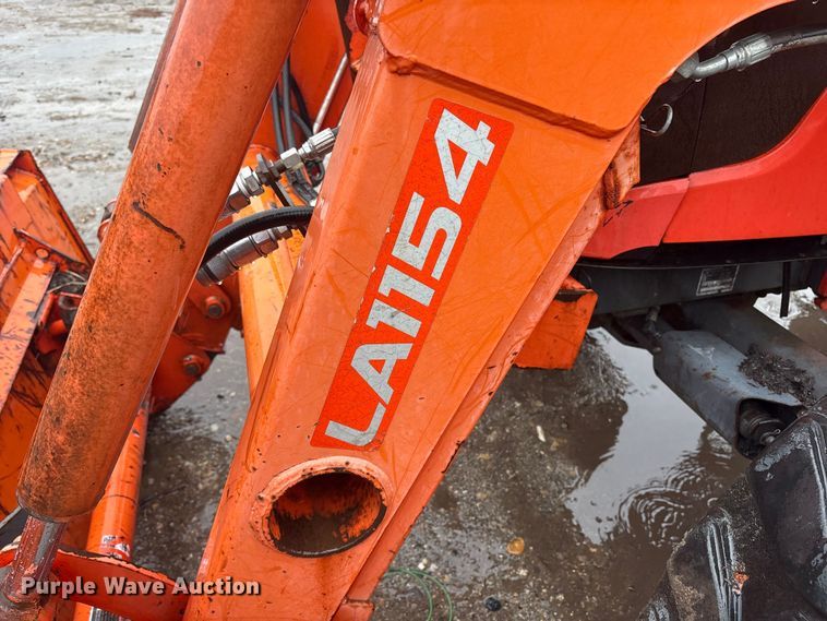 image for item DT2865 2014 Kubota M7060D MFWD tractor