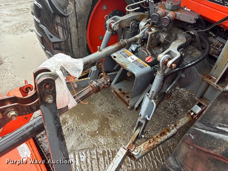 image for item DT2865 2014 Kubota M7060D MFWD tractor