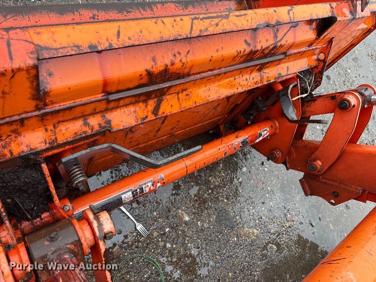 image for item DT2865 2014 Kubota M7060D MFWD tractor