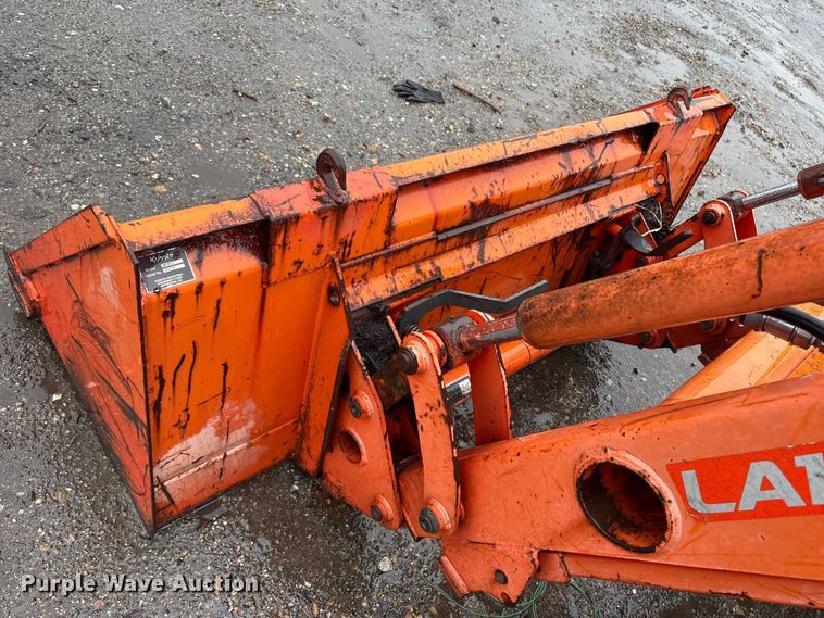 image for item DT2865 2014 Kubota M7060D MFWD tractor