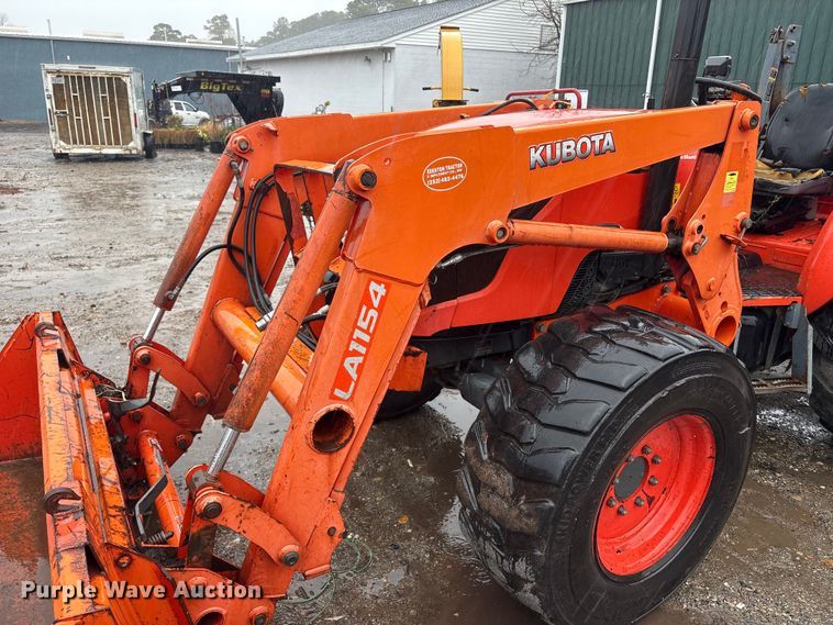 image for item DT2865 2014 Kubota M7060D MFWD tractor