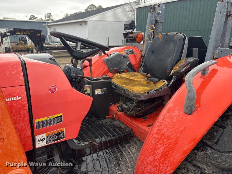 image for item DT2865 2014 Kubota M7060D MFWD tractor