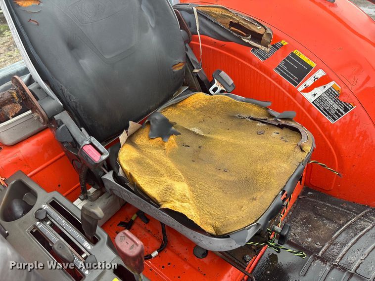 image for item DT2865 2014 Kubota M7060D MFWD tractor