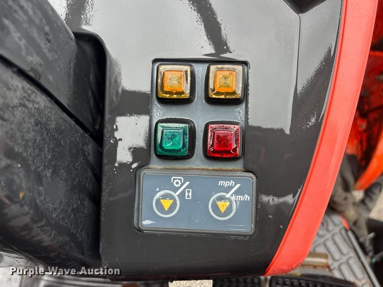 image for item DT2865 2014 Kubota M7060D MFWD tractor