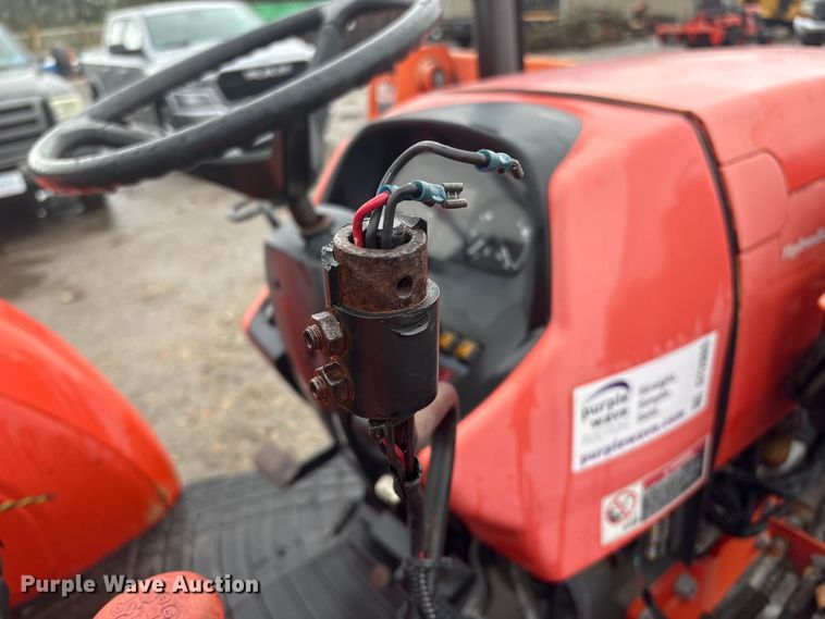 image for item DT2865 2014 Kubota M7060D MFWD tractor
