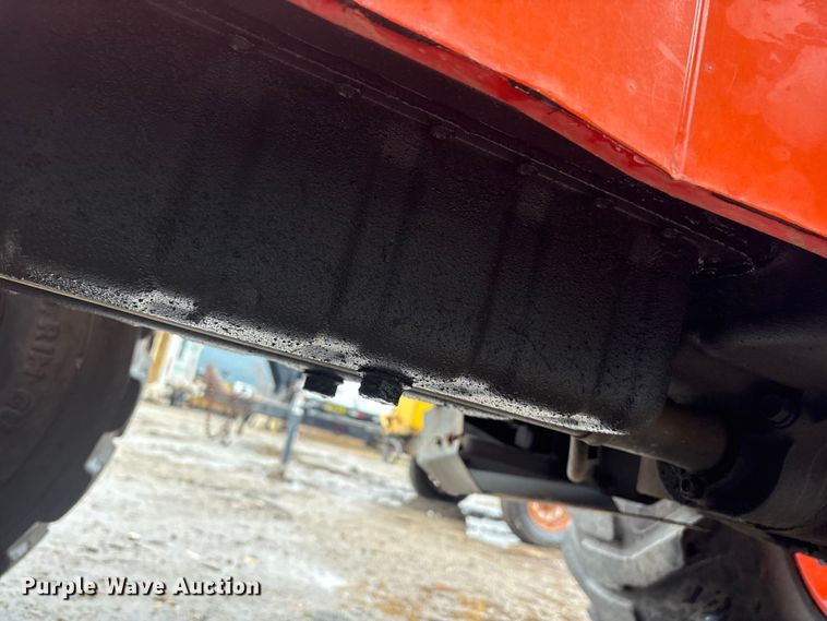 image for item DT2865 2014 Kubota M7060D MFWD tractor