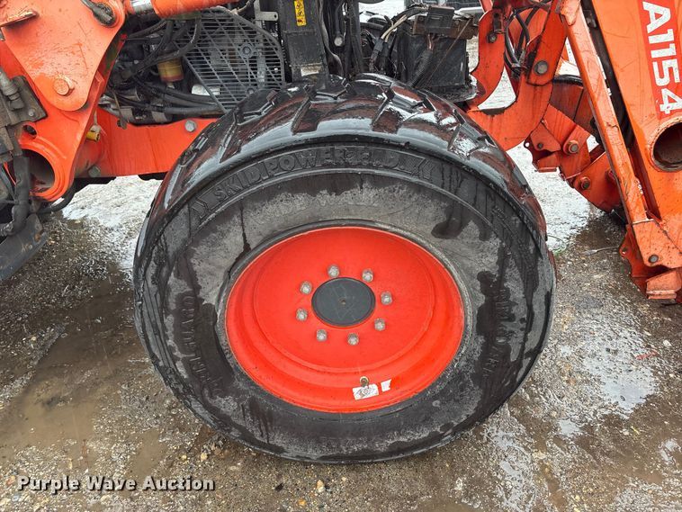 image for item DT2865 2014 Kubota M7060D MFWD tractor