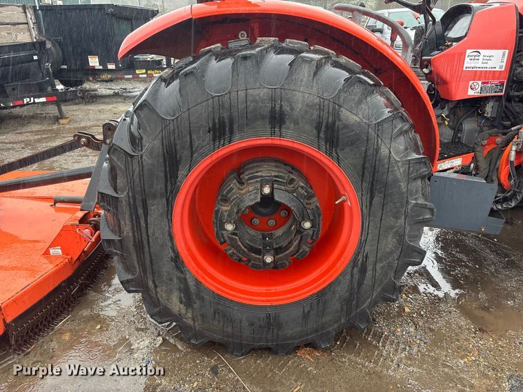 image for item DT2865 2014 Kubota M7060D MFWD tractor