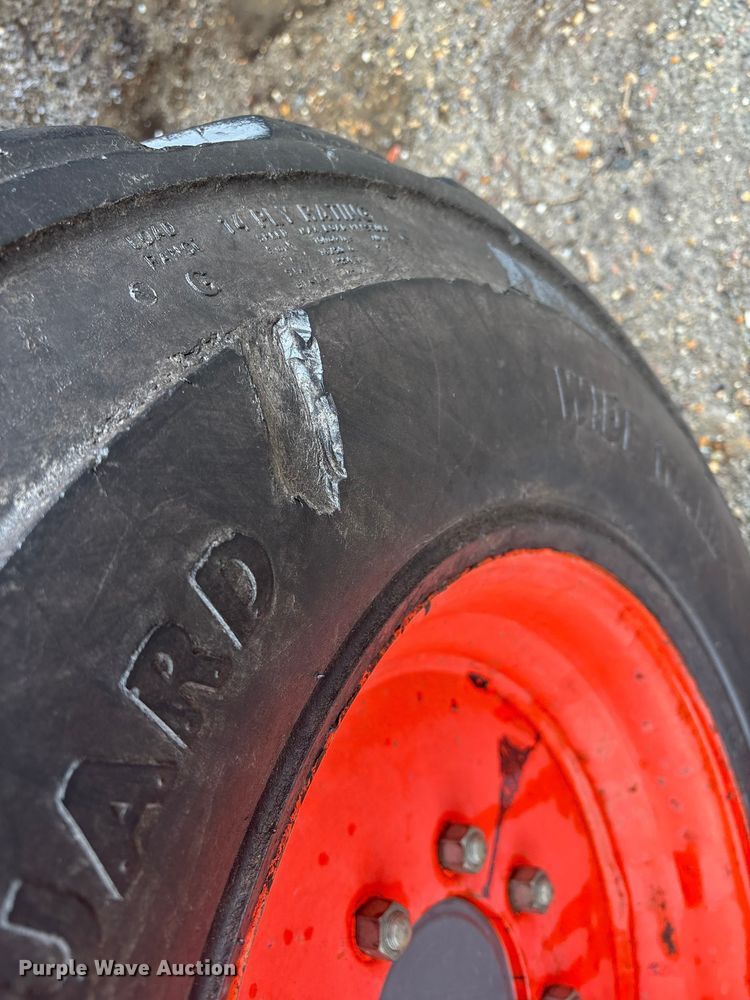 image for item DT2865 2014 Kubota M7060D MFWD tractor