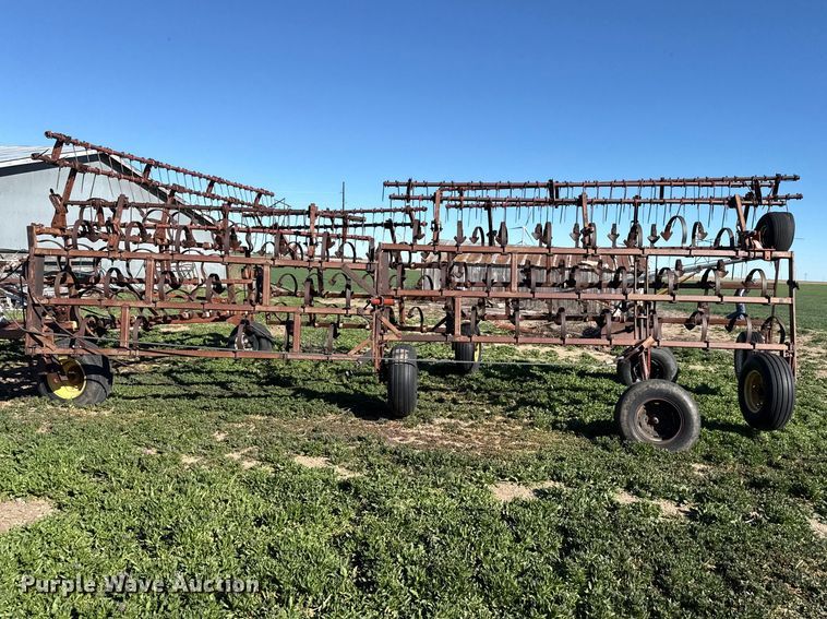 image for item DZ5172 International field cultivator