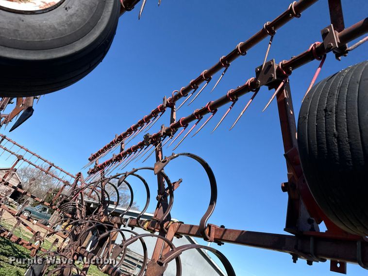 image for item DZ5172 International field cultivator