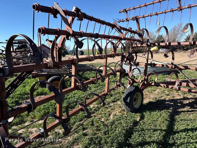 image for item DZ5172 International field cultivator
