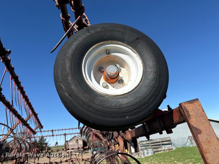 image for item DZ5172 International field cultivator