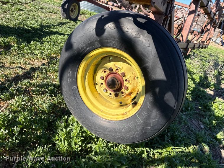 image for item DZ5172 International field cultivator