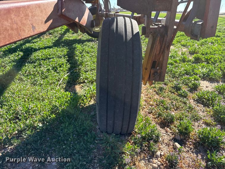 image for item DZ5172 International field cultivator