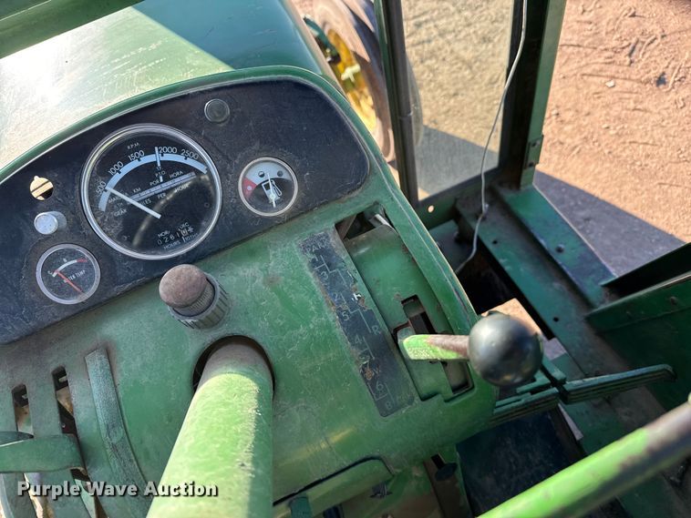 image for item DZ5176 1962 John Deere 4010 tractor