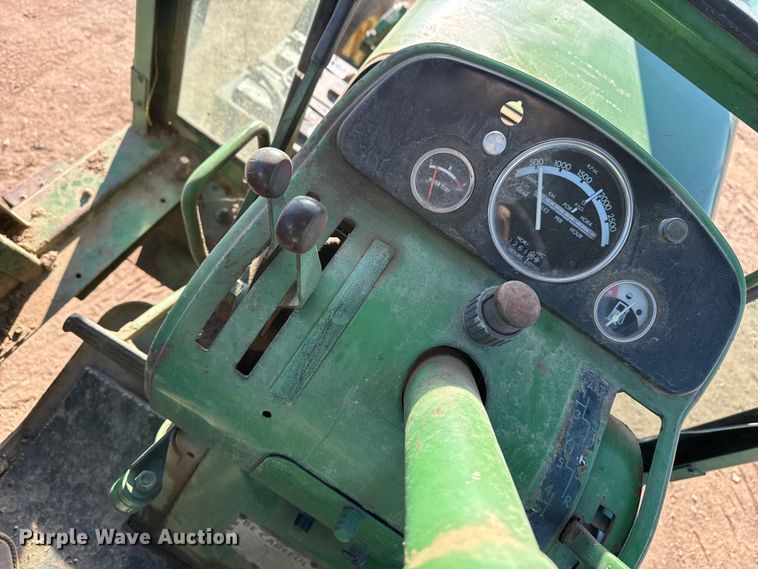 image for item DZ5176 1962 John Deere 4010 tractor