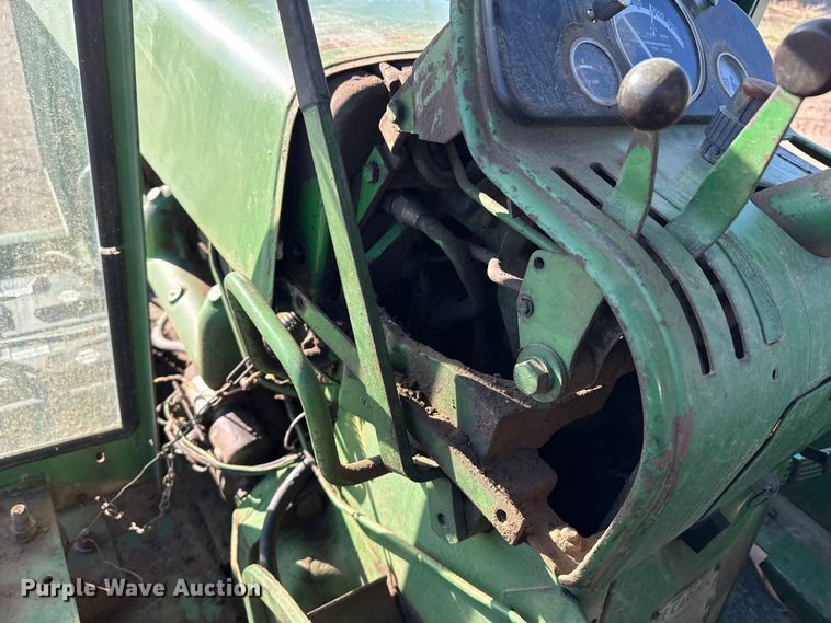 image for item DZ5176 1962 John Deere 4010 tractor